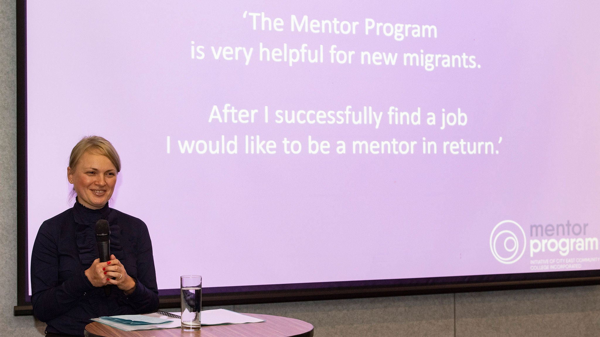 photo-woman-giving-speech-mentor-program