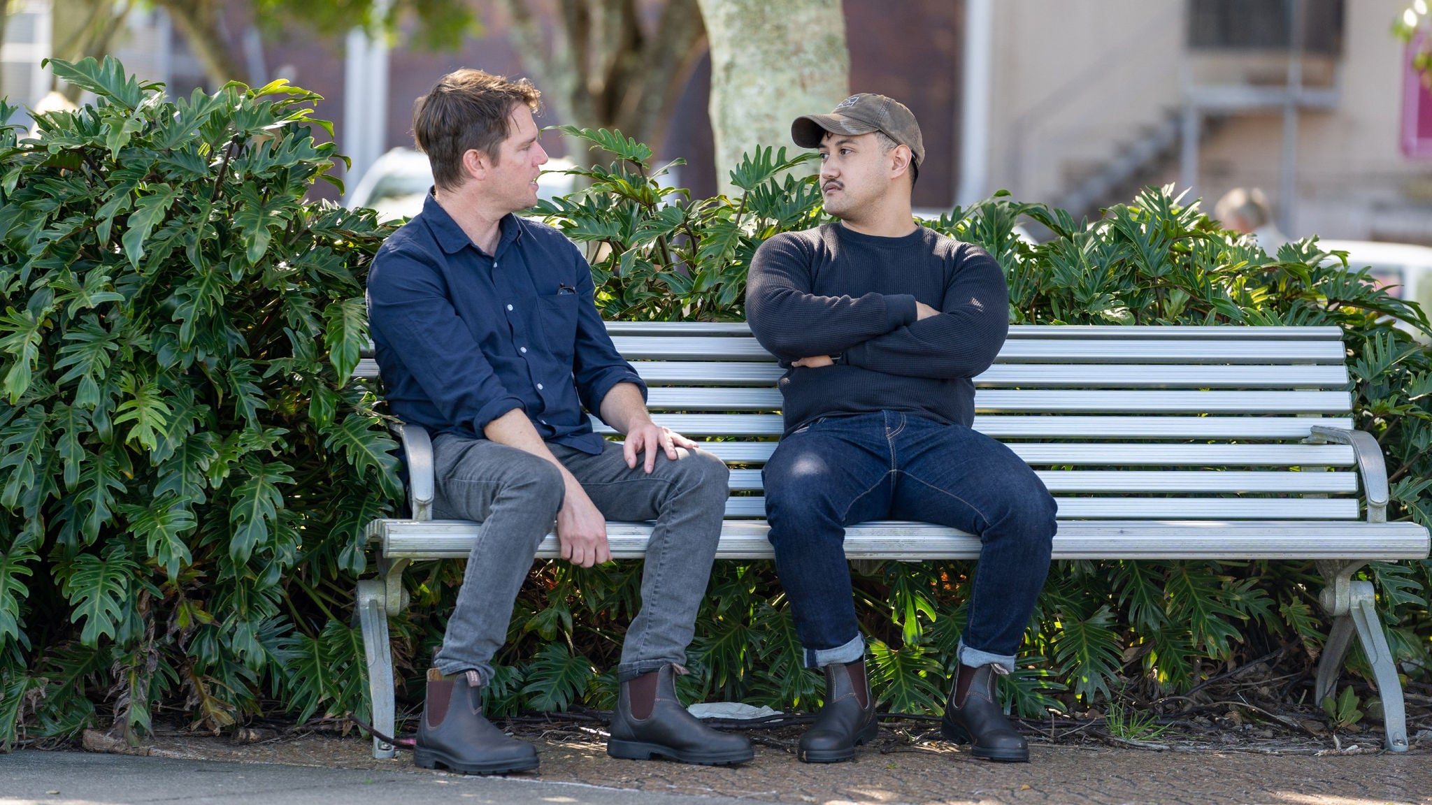 photo-james-wallace-chatting-with-man-on-park-bench